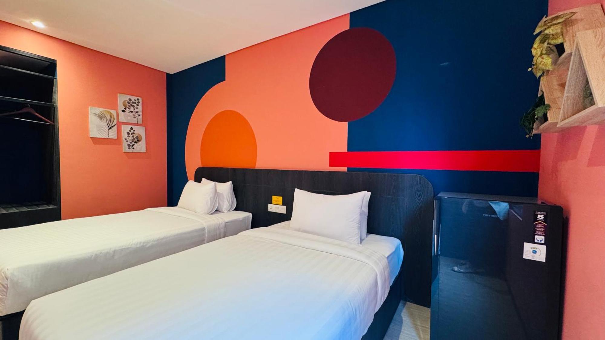 Yellow Bee Resort Cililitan Jakarta Extérieur photo