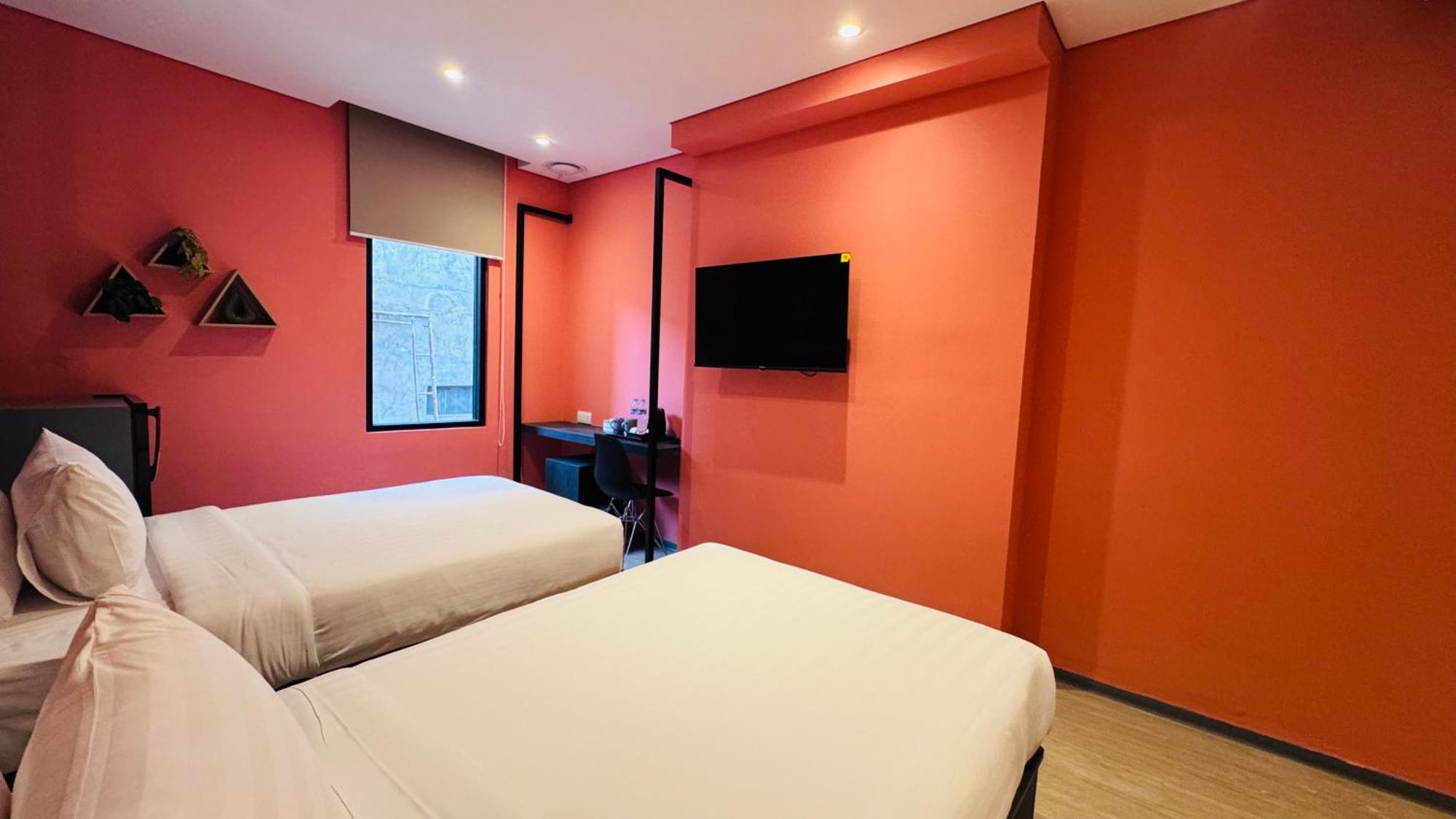 Yellow Bee Resort Cililitan Jakarta Extérieur photo
