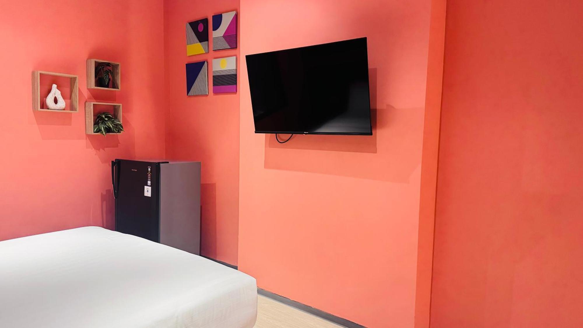 Yellow Bee Resort Cililitan Jakarta Extérieur photo