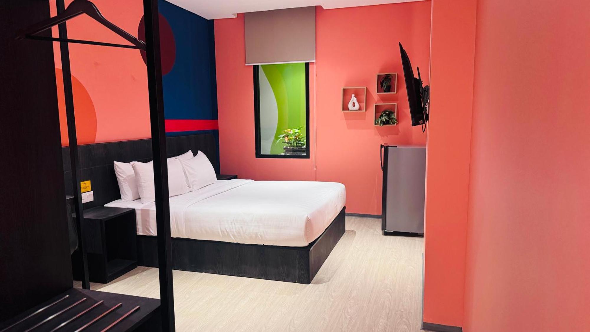 Yellow Bee Resort Cililitan Jakarta Extérieur photo